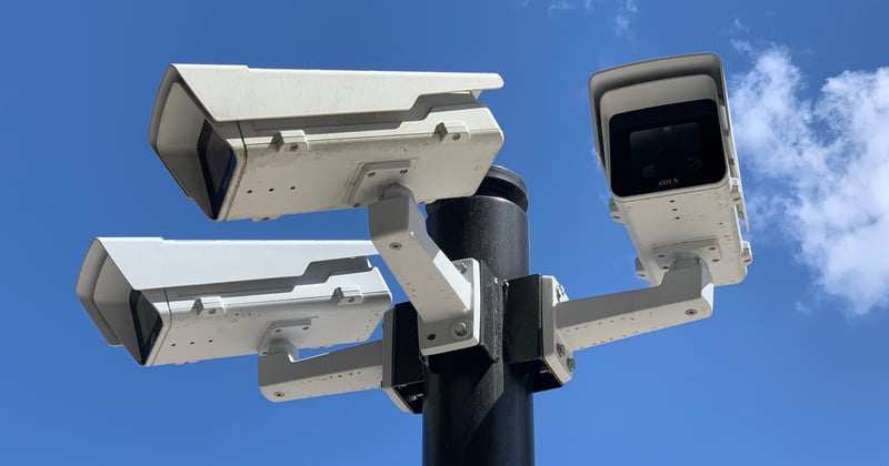 Pourquoi ma caméra est hors ligne ? 7 solutions qui marchent