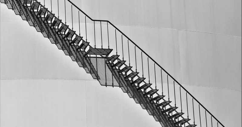 Monte-escalier Stannah occasion et extérieur : les deux fausses bonnes idées ?